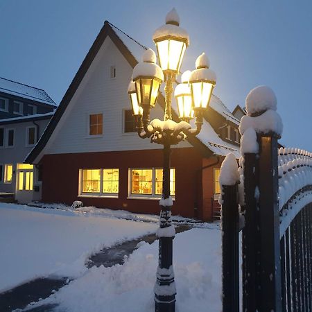 Fewo Winter In Der Villa Waldrand Mit Zwei Balkonen Bad Wünnenberg Exterior foto